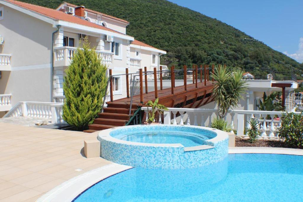 Elegance Duplexes By Monte Aria تْشيرسيك نوفي المظهر الخارجي الصورة